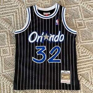 Kid’s basketball jersey size medium